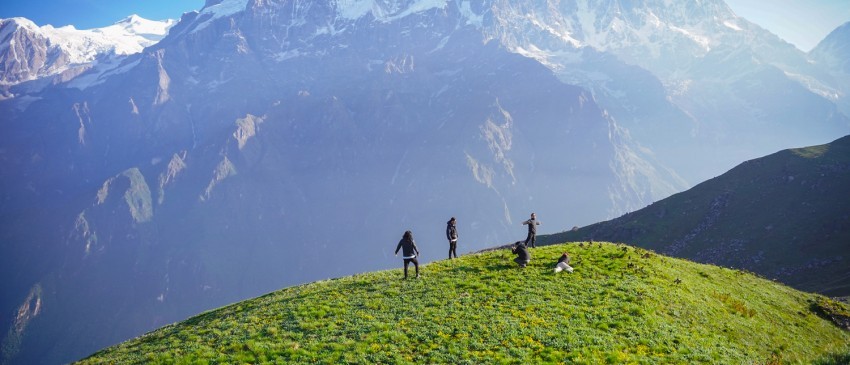 Kori Danda trek via Kapuche Lake